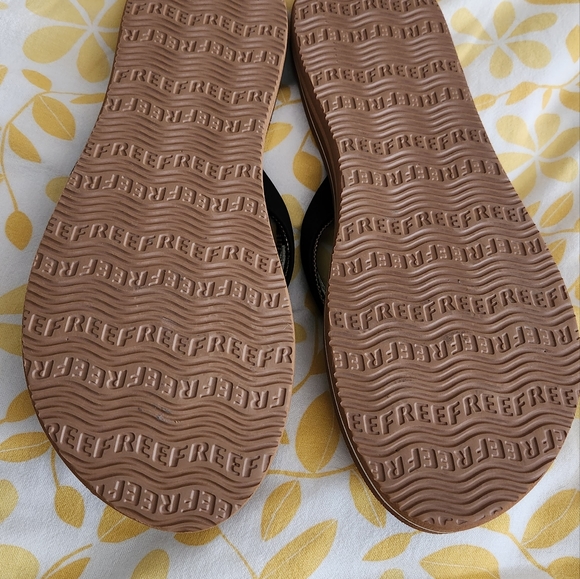 Ladies Reefs - Picture 4 of 5